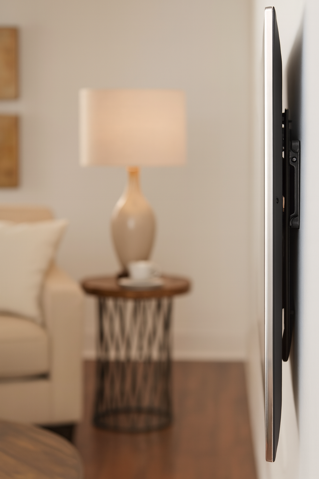 VGSOLID 68F Ultra Slim – Super Thin TV Wall Mount for 42″–90″ Screens